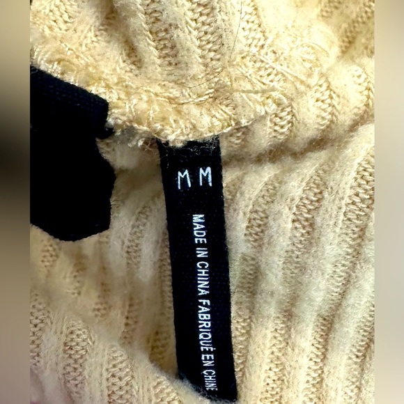 Out From Under‎ Urban Outfitters Cropped Turtleneck Sweater Size Medium Yellow - Picture 3 of 4